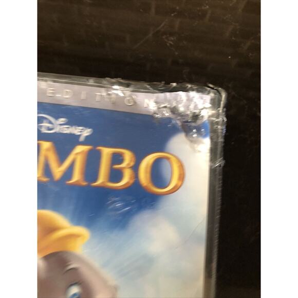 Lot Of 2 Disney Dumbo DVD + Pinocchio Platinum Edition NEW w/ Damaged Cases - Picture 3 of 8